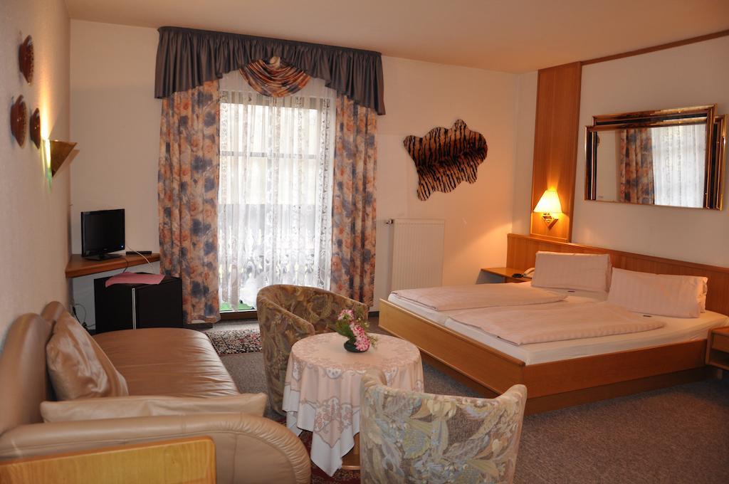 Sulzfeld  Hotel Fasold חדר תמונה