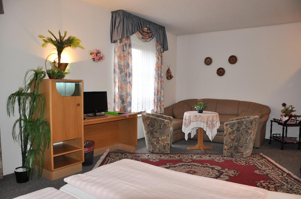 Sulzfeld  Hotel Fasold חדר תמונה